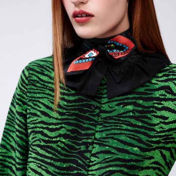 KENZO x H&M Green Tiger Print Silk Ruffle Collar Long Sleeve Button Up Blouse 2 - Picture 3 of 16